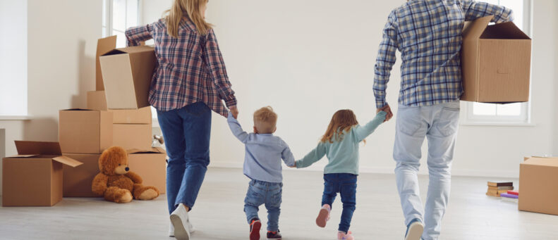 How Does Truck Rental Help with the Logistics of Moving? 